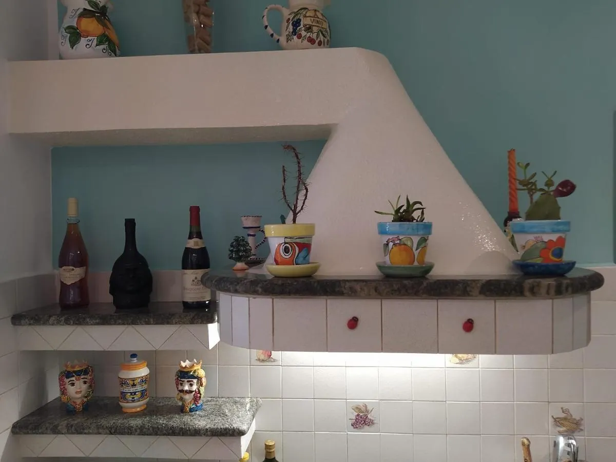 Biddizzi Apartamento Palermo 0*,